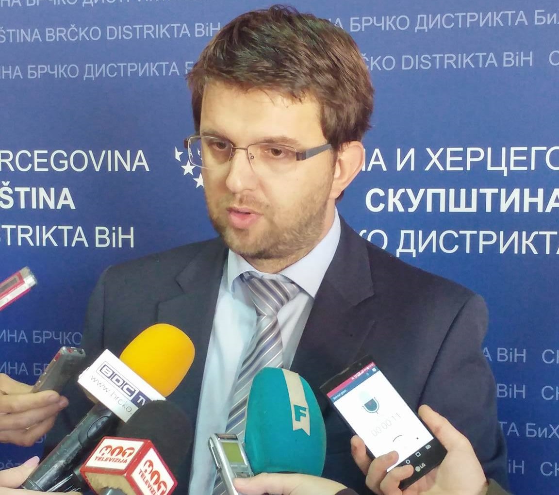 Burno u Skupštini Distrikta Brčko uoči opoziva gradonačelnika